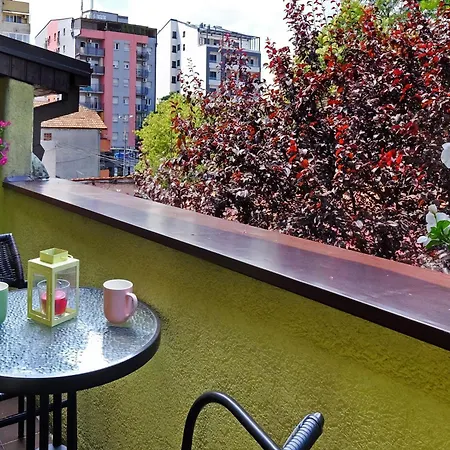 Red Tree Apartman Belgrád